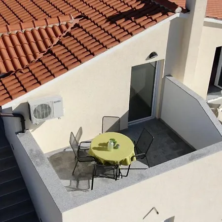 Silva Apartment *