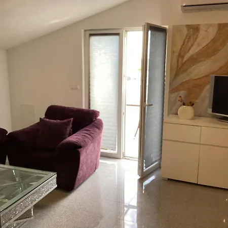 Silva Apartment *